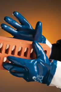 Перчатки для защиты от механических воздействий – необходимая составляющая экипировки при проведении большинства строительных и производственных работ