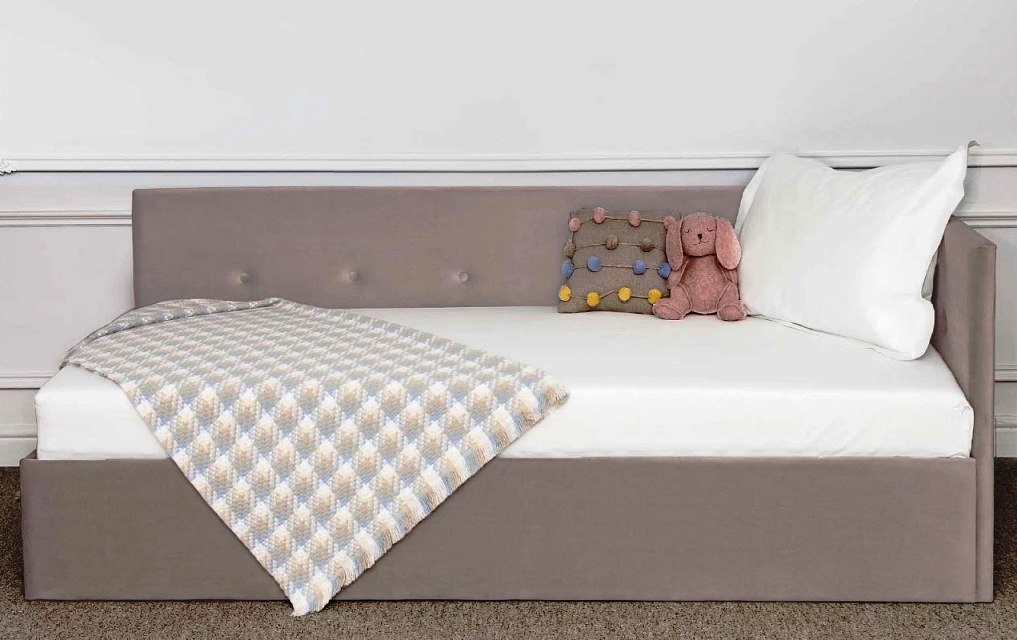 О том, как грамотно выбрать матрас для кровати, учитывая их разновидности, конструкцию и особенности, мы спросили у продавца