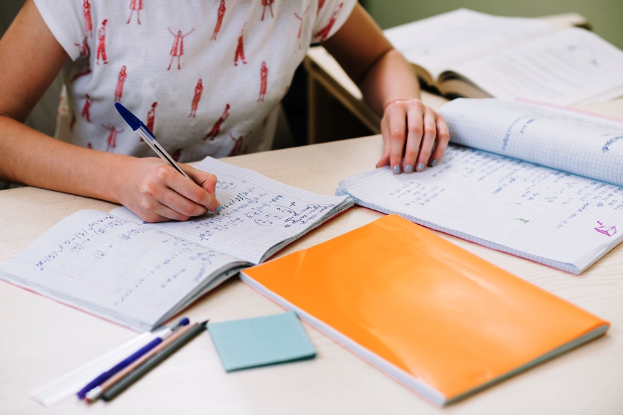 Погорим о том, чем могут быть полезны тесты и задания по математике прошлых лет в контексте подготовки к централизованному тестированию