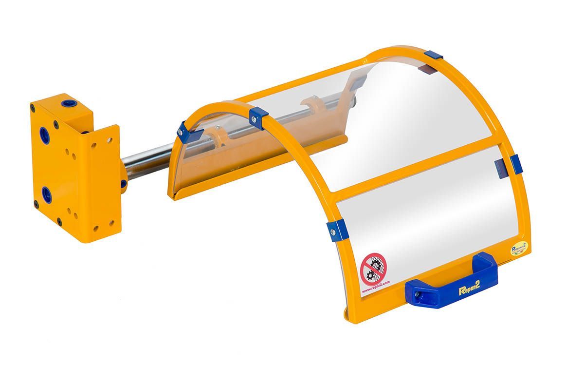 С тех пор дизайн и функциональные возможности защитных экранов несоизмеримо изменились. Ныне их можно встретить не только на металлообрабатывающем оборудовании (см. рис. 1), но также в НИИ, медицинских клиниках, компьютерных центрах, автосервисе… И даже в быту без этих устройств обойтись невозможно.