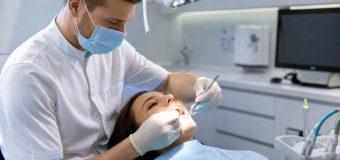 Циркониевые коронки предлагают надежное и эстетичное решение для восстановления зубов по сравнению с традиционными вариантами